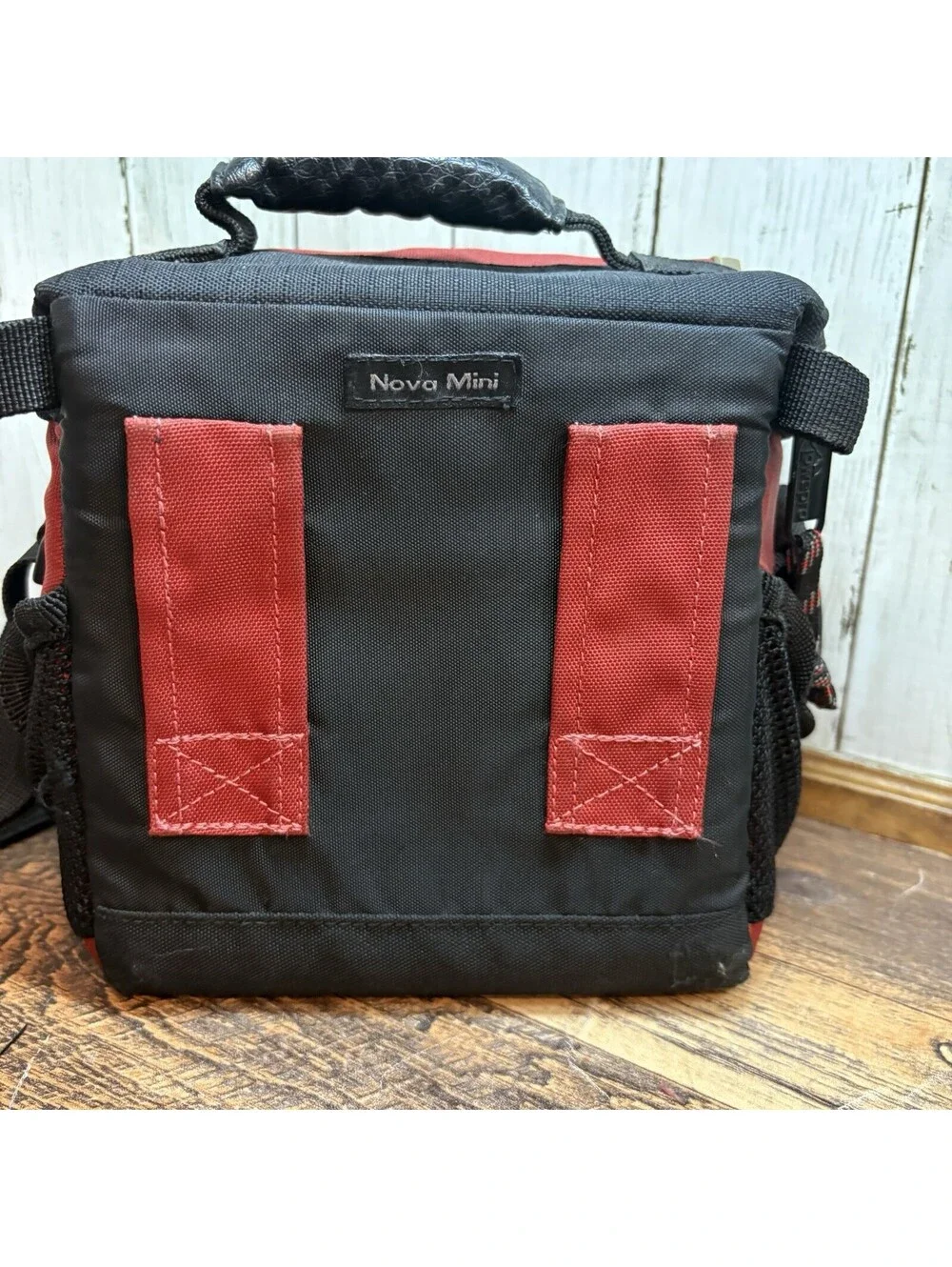 Lowepro Camera Bag Padded Handle Strap Maroon Carry Tote Case Outdoor Hiking